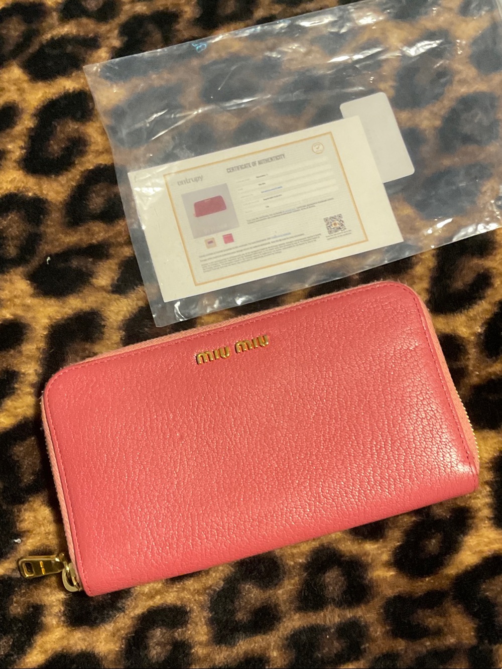GUC Miu Miu Pink Continental Full Zip wallet